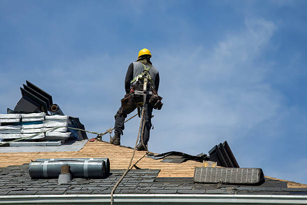 Professional Gutter Installation technician working in Jefferson, MD
